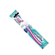 Зубна щітка AQUAFRESH In Between Clean