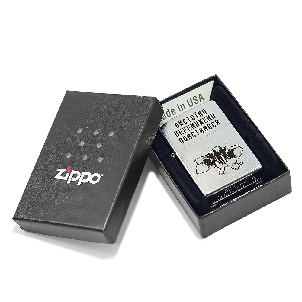Запальничка ZIPPO Вистоїмо Переможемо Помстимося у коробці 207 VP — фото 3